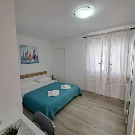 Leon * Omiš