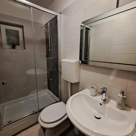 Leon Apartamento Omiš