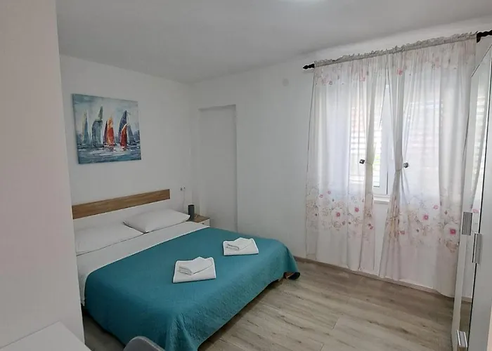 Leon * Omiš
