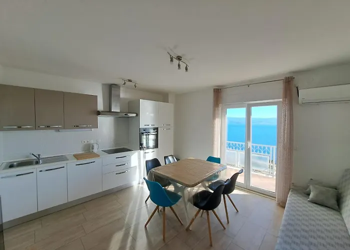 Leon Appartamento Omiš